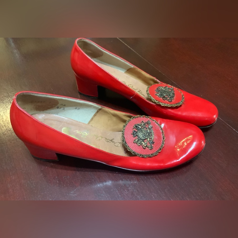 Dayton’s Oval Room Red Patent Leather Loafers – Women’s Size US 9
